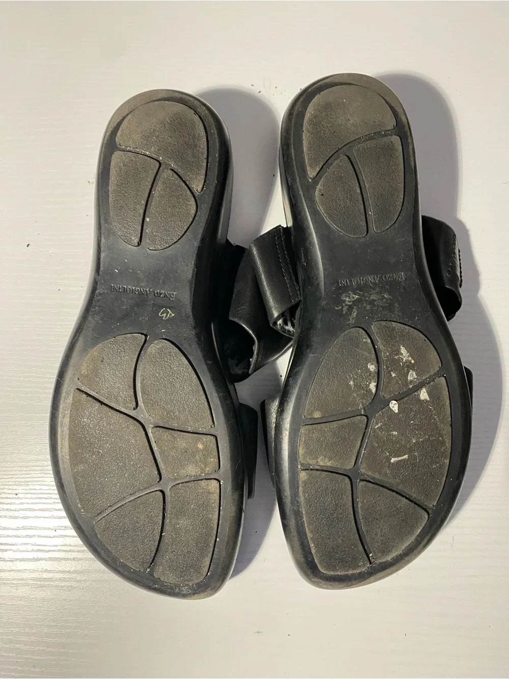 N/A comfortable men